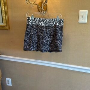 Lululemon Black and White tennis skort size 6 tall.